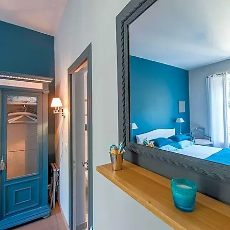 Entre Hotes Bed & Breakfast La Rochelle (Charente-Maritime)