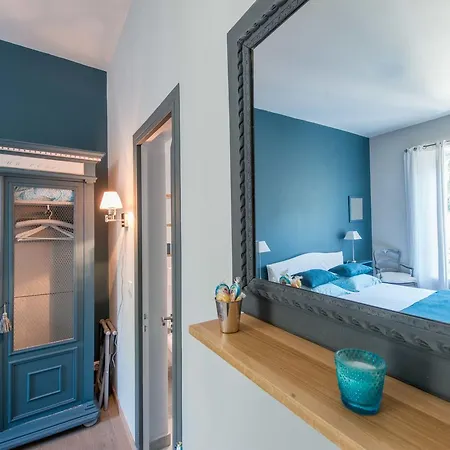 Bed and breakfast Entre Hotes 3*