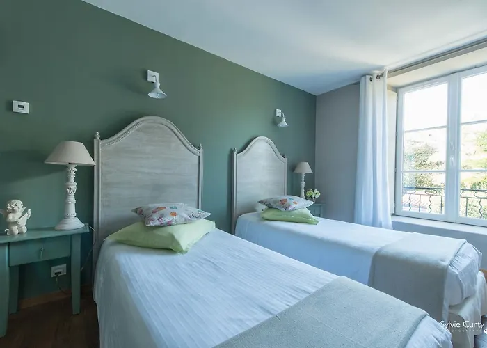 Entre Hotes Bed & Breakfast La Rochelle (Charente-Maritime)