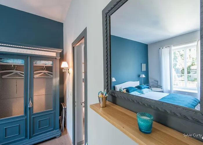 Bed & Breakfast Entre Hotes 3*